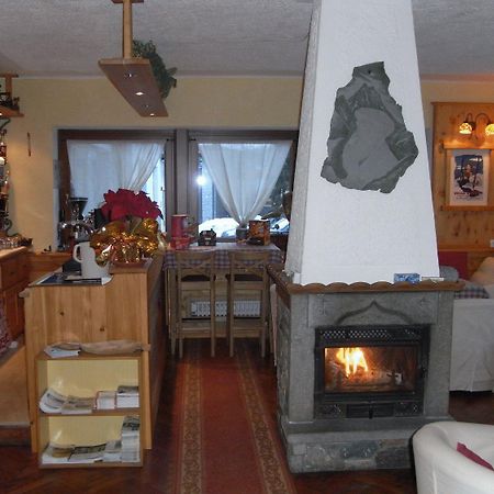 Hotel Genzianella Champoluc Eksteriør bilde