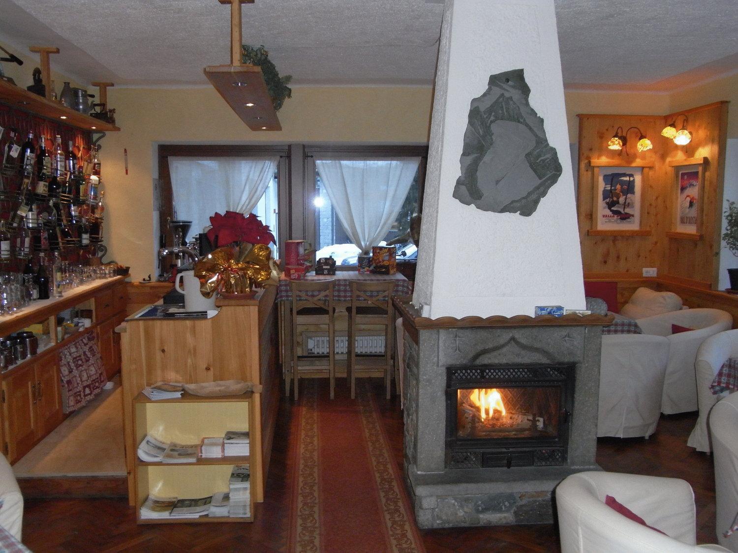 Hotel Genzianella Champoluc Eksteriør bilde