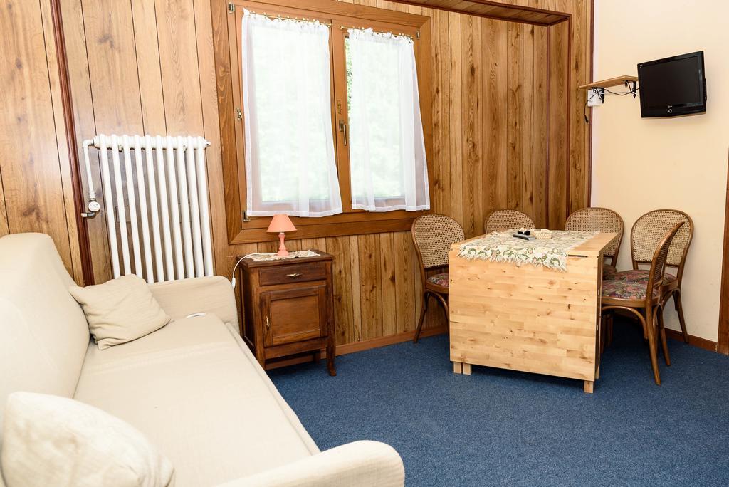 Hotel Genzianella Champoluc Eksteriør bilde