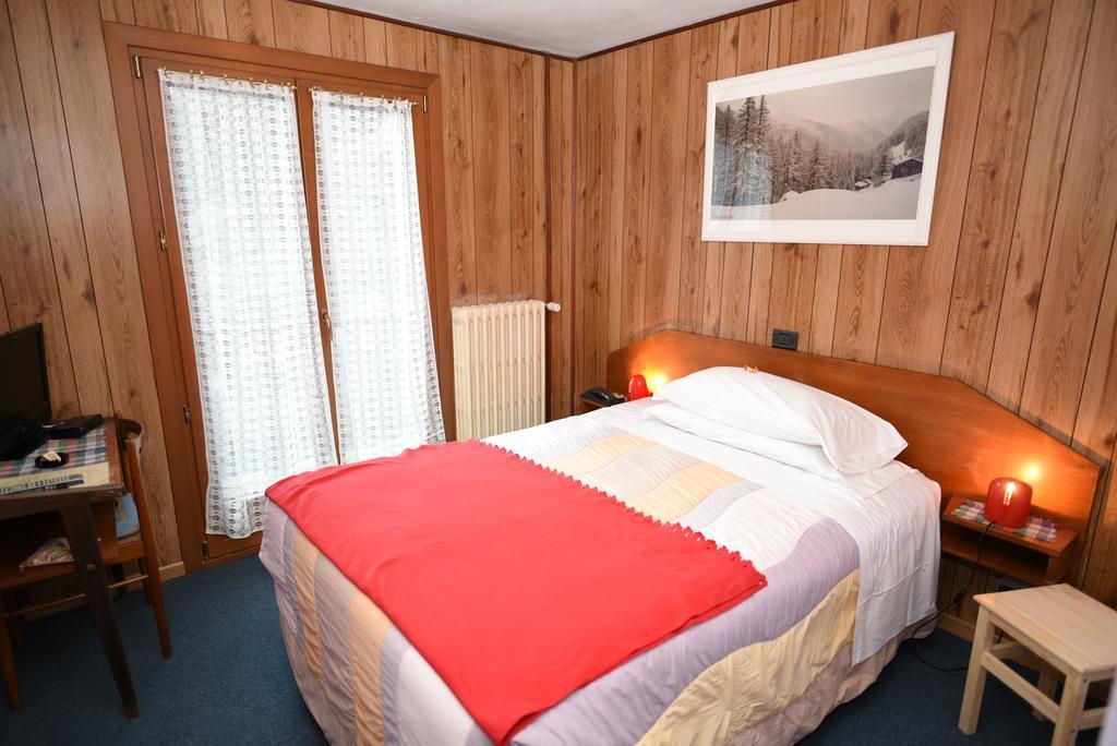 Hotel Genzianella Champoluc Eksteriør bilde