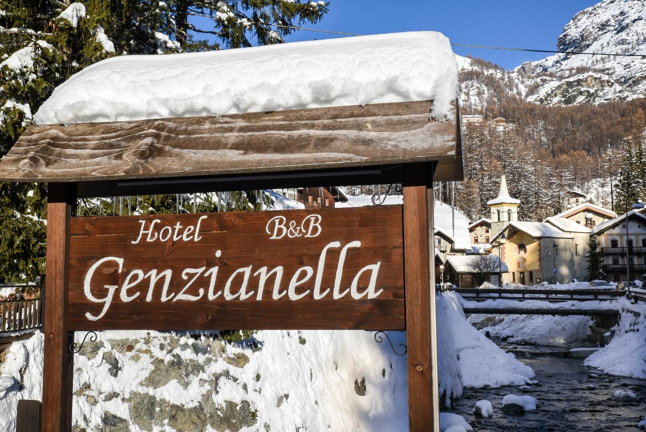 Hotel Genzianella Champoluc Eksteriør bilde